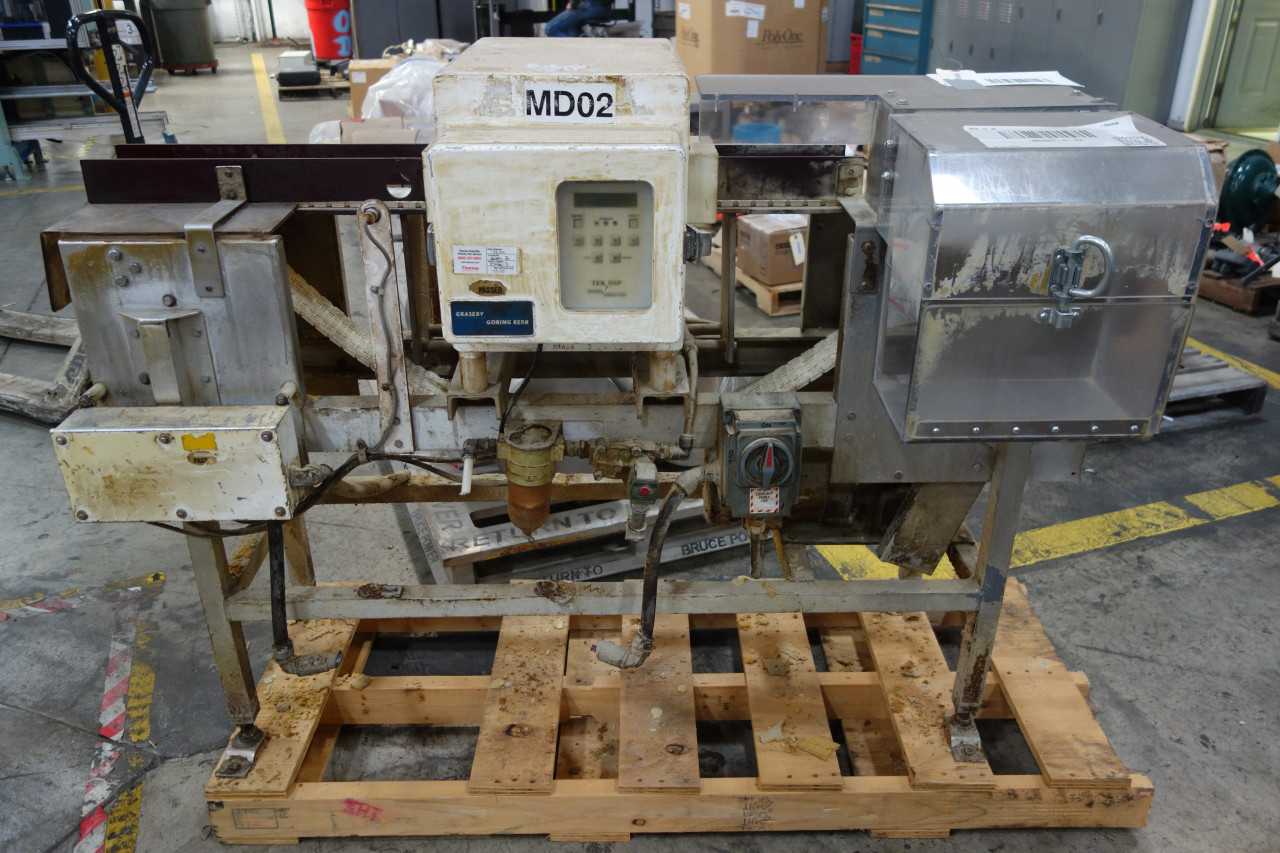 CONVEYOR SYSTEM WITH GORING KERR METAL DETECTION UNIT - CONVEYORS