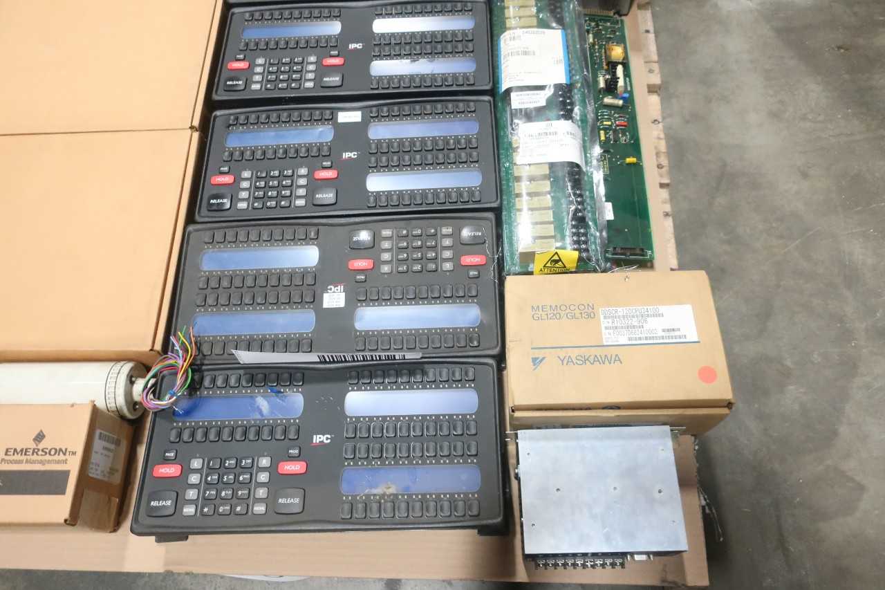 1 PALLET OF ASSORTED ELECTRICAL PILOT LIGHT CONTROLS, PRESSURE SWITCH CONTROLS, INTERFACE PANELS, SERVO DRIVE- YASKAWA, PATLITE, IPC, HONEYWELL, BAILEY - AUTOMATION & CONTROLS