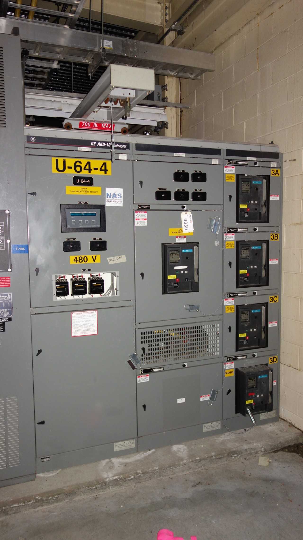 LOT OF 3 SECTIONS OF GE AKD-10 SWITCHGEAR 4000A PANELS w (5) WAVEPRO BREAKERS - SWITCHGEAR