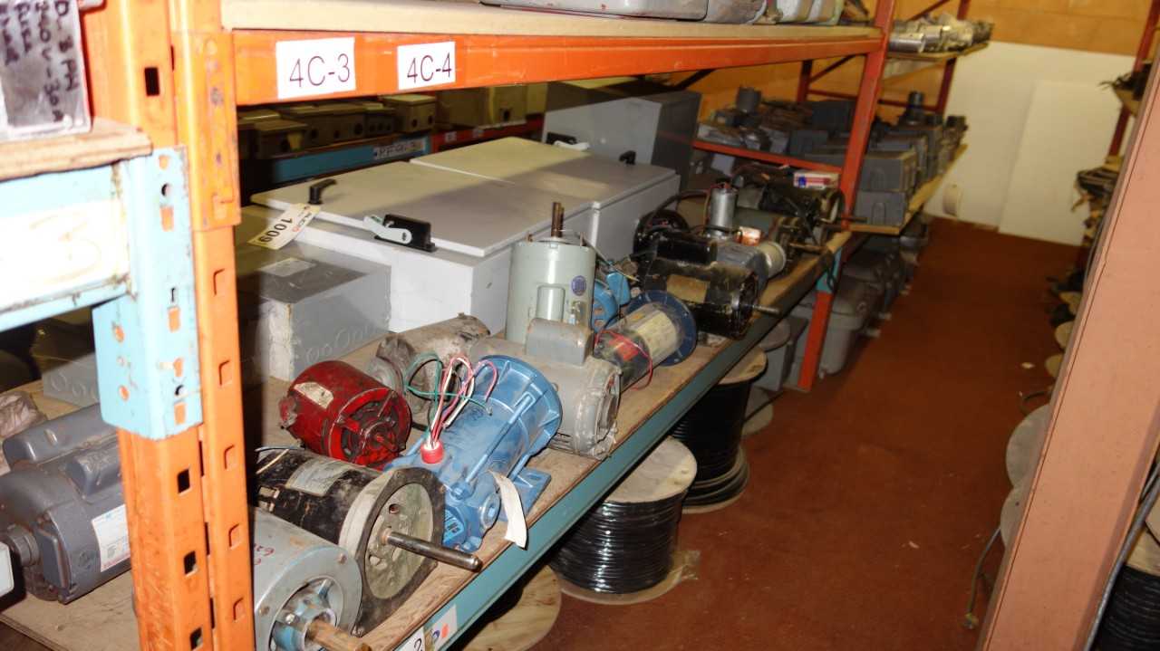 LOT OF ASSORTED ELECTRIC MOTORS - ELECTRIC MOTORS