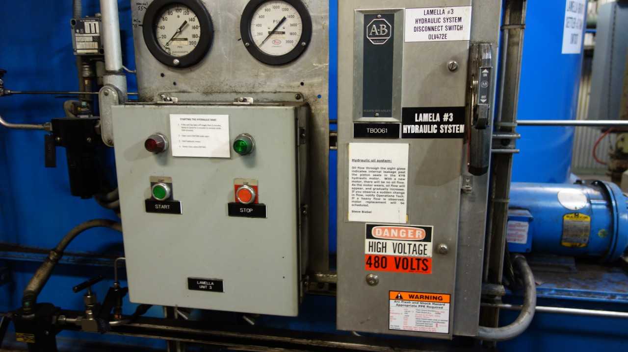 LOT OF 3 ALLEN BRADLEY COMBINATION STARTER DISCONNECT W/ CONTROL PANEL - AUTOMATION & CONTROLS