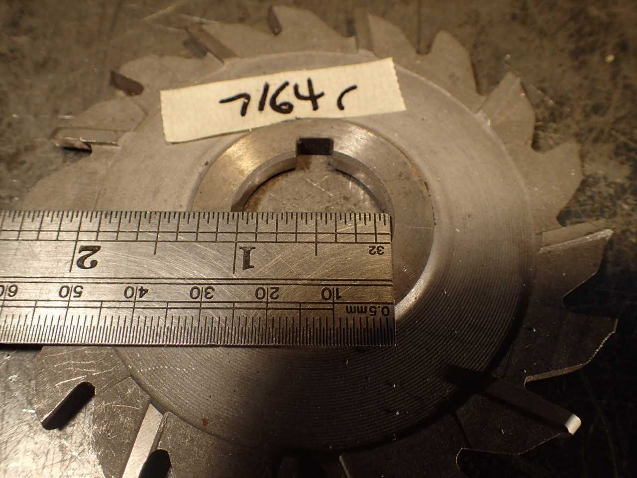 7/32" Circle (7/64 rad) Staggered Tooth Convex Mill Cutter: 4" OD, 1" Arbor Hole - MILLING TOOLS