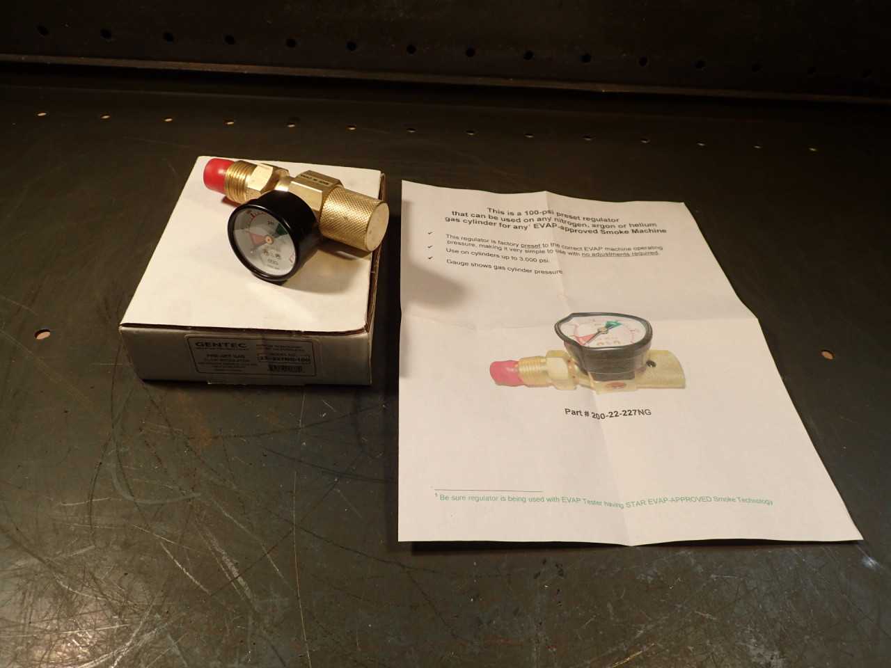 Genstar Gentec 22-227NG-100 Pre-Set Nitrogen Argon Gas Flow Regulator: 100-PSI - LAB & SCIENTIFIC