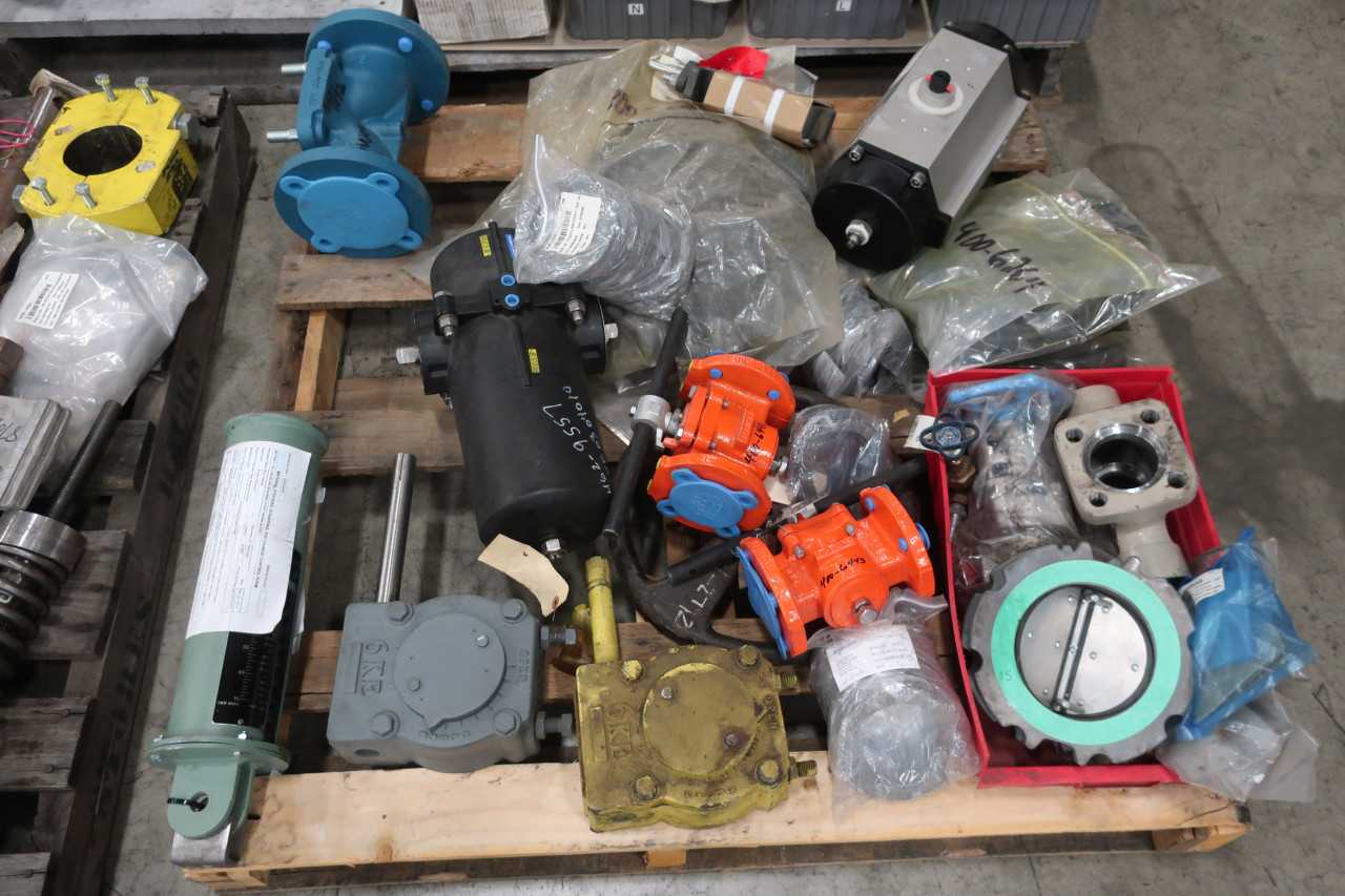 4 PALLETS OF ASSORTED VALVES AND VALVES PARTS TUFLINE INLINE - VALVES
