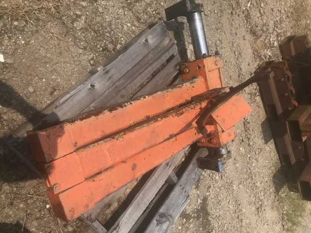 Tool Change Arm - TOOL STORAGE