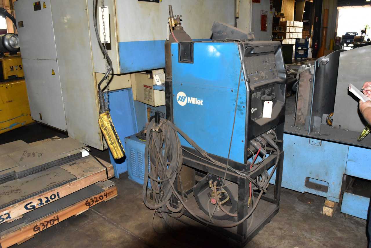 Miller Syncrowave 250 DX Welder - WELDING EQUIPMENT
