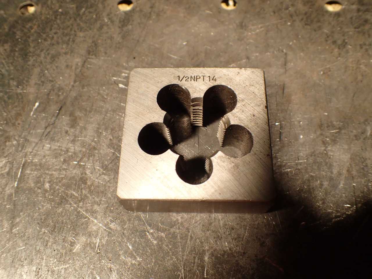 1/2" NPT Thread Threading Die: 2" Square Body., Used in Good Condition - HOLEMAKING TOOLS