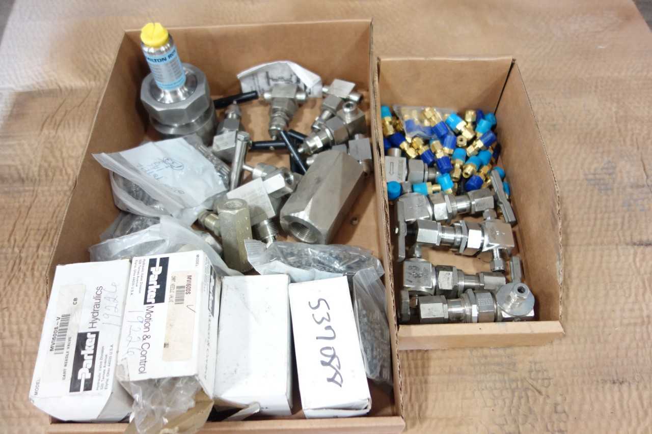 LOT OF HYDRAULIC VALVES AND FITTINGS - PROCESS EQUIPMENT