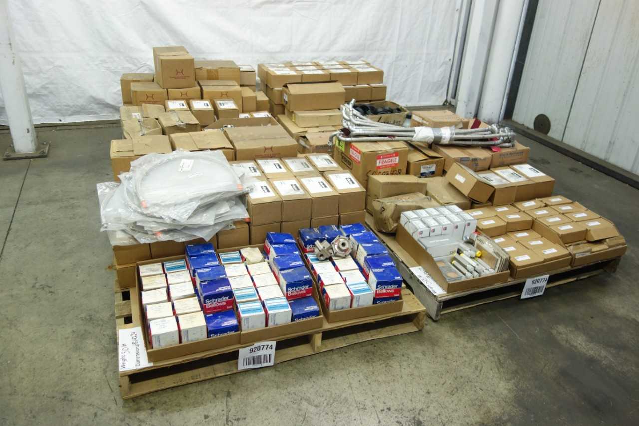 4 PALLETS OF ASSORTED VALVES AND REPLACEMENT PARTS - VALVES