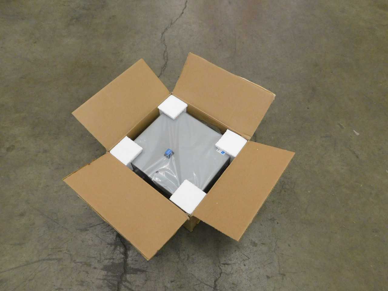 Lot of 1 Lighting Contactor, 1 Starter Enclosure - CONTACTORS