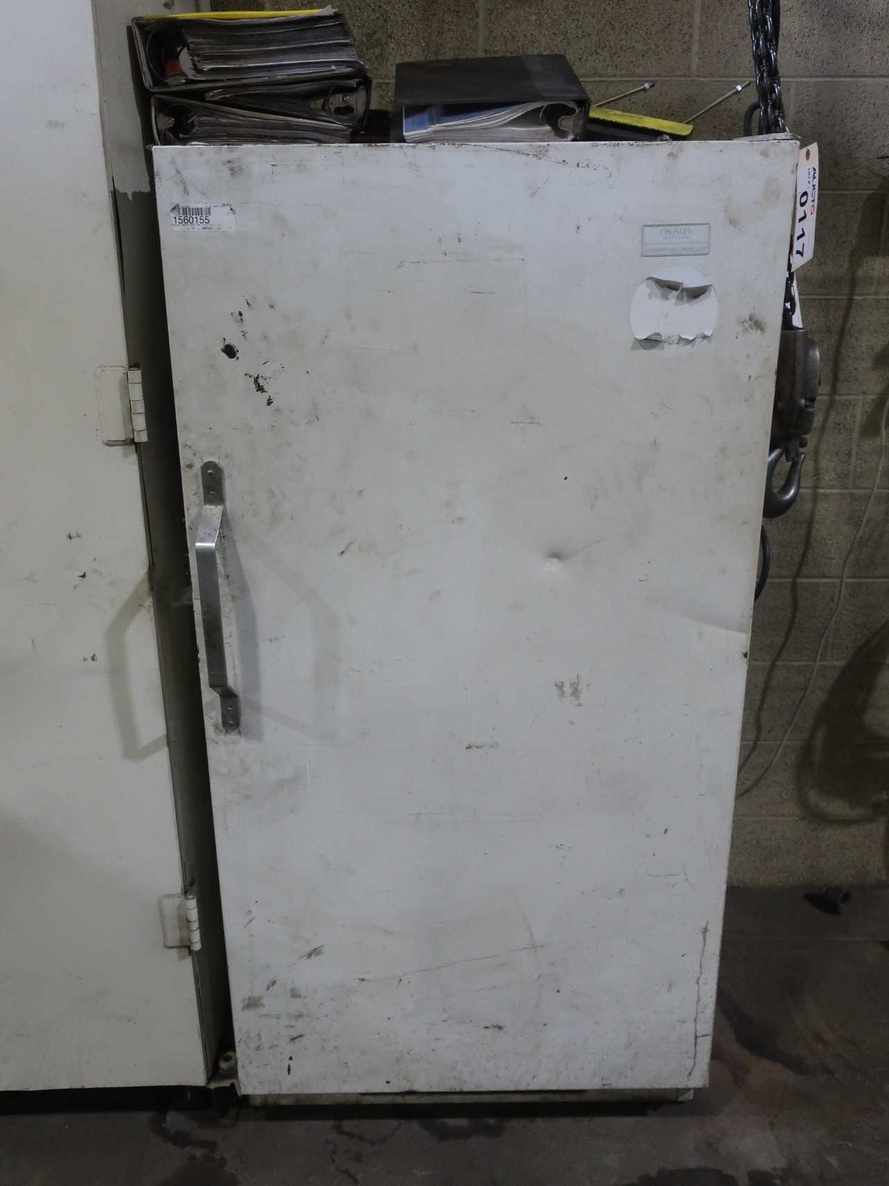 Commercial refrigerator