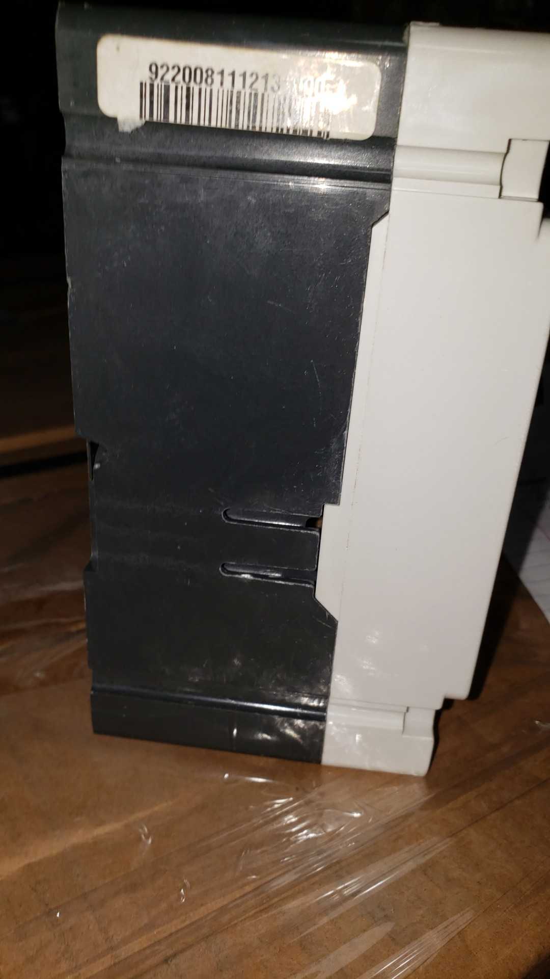 Eaton Circuit Breakers - CIRCUIT BREAKERS