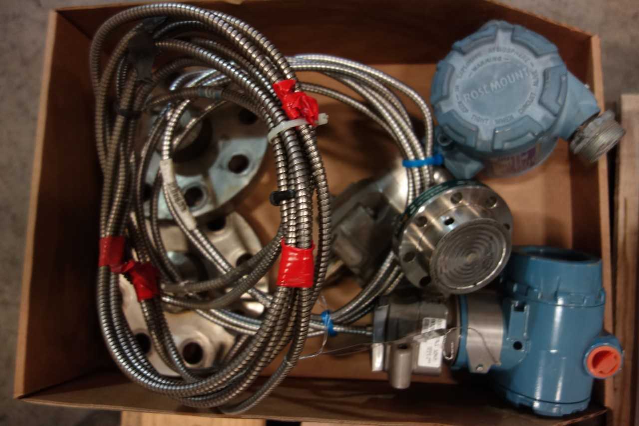 1 LOT OF ASSORTED PRESSURE TRANSMITTERS- ROSEMOUNT - INSTRUMENTATION