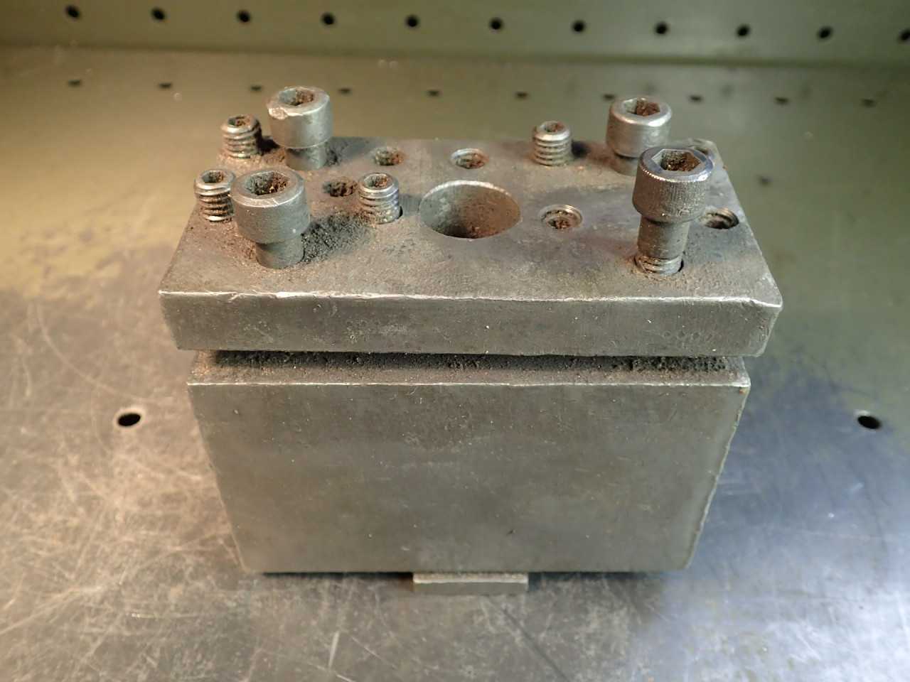 4-3/4” x 2-1/2” Set Screw Riser Block Lathe Tool Post, 1-1/4” Base Slot, Used - MACHINING ACCESSORIES & TOOLING