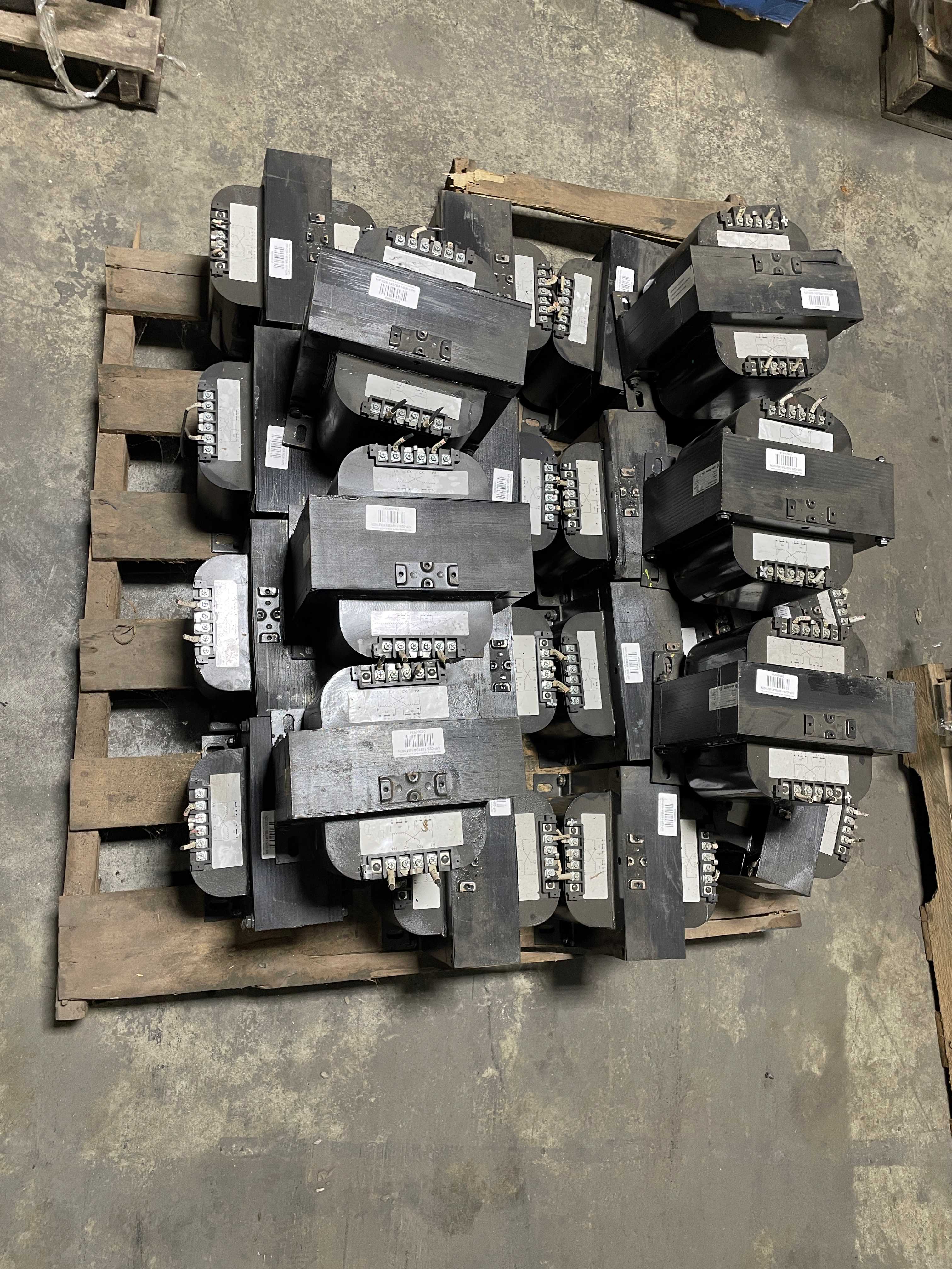 QTY 22- PALLET OF ALLEN-BRADLEY 1497B-A14-M14-0-N TRANSFORMERS - CONTROL TRANSFORMERS