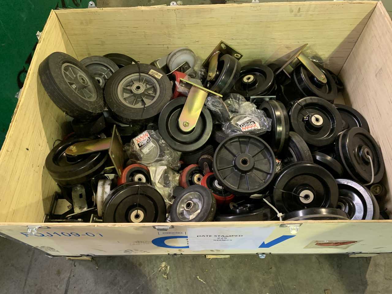 CRATE OF NEW INDUSTRIAL CASTERS & WHEELS VARIOUS SIZES - ELECTRICAL COMPONENTS