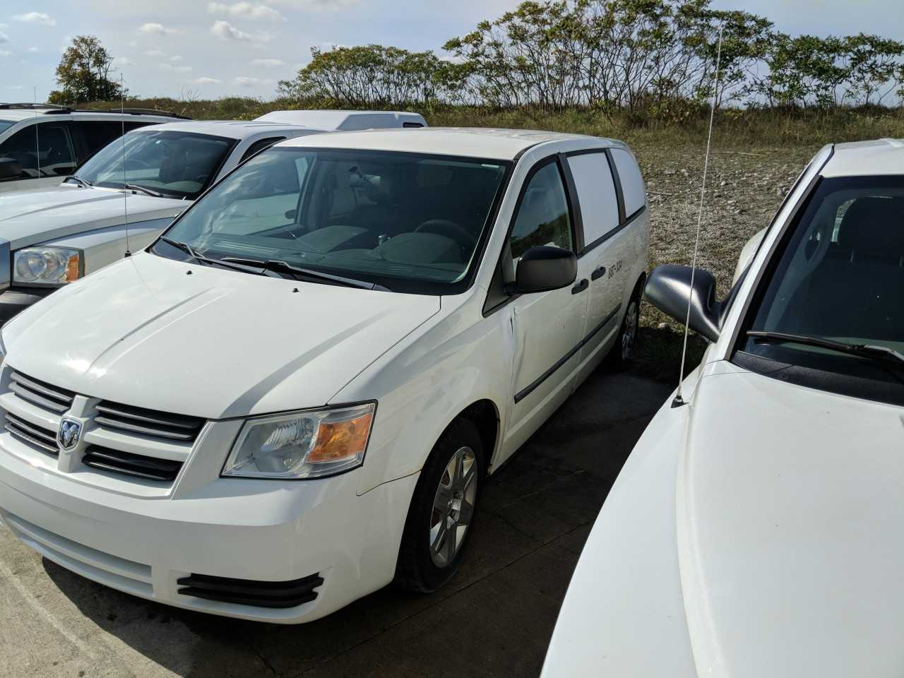 2010 DODGE 3.3L FWD C/V RT CARAVAN - HYDRO EXCAVATOR TRUCKS