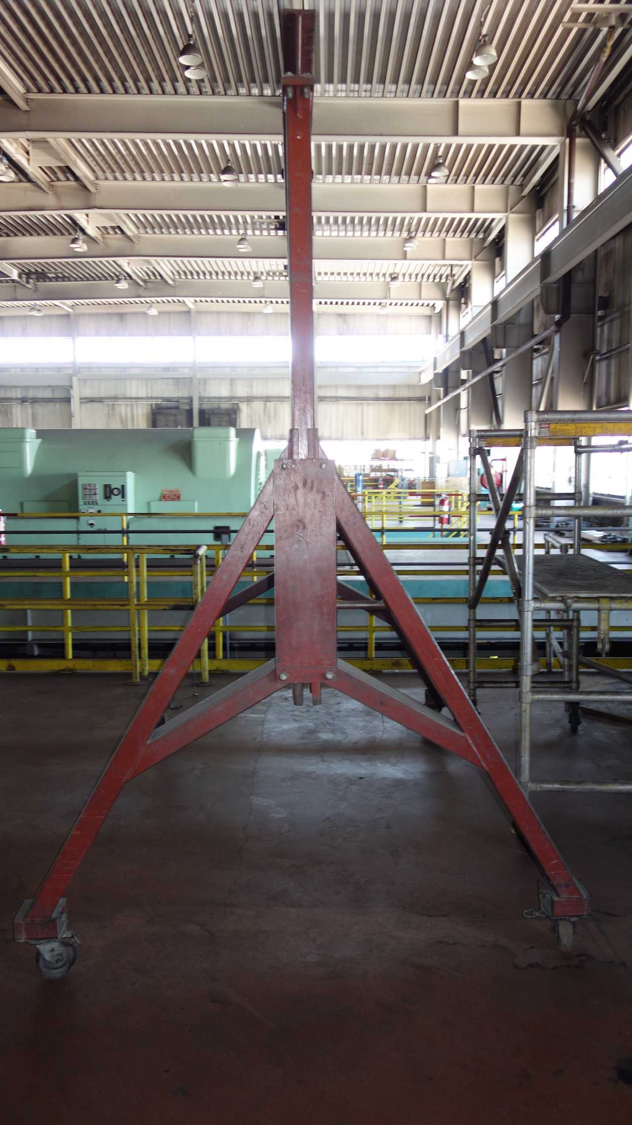 STRAD-I-LOAD 2-12-10 PORTABLE GANTRY 2 TON - LIFTING EQUIPMENT
