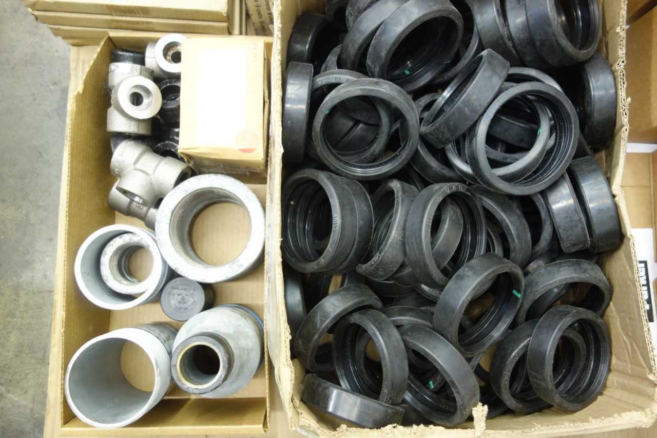 4 PALLETS OF ASSORTED VALVES AND REPLACEMENT PARTS - VALVES