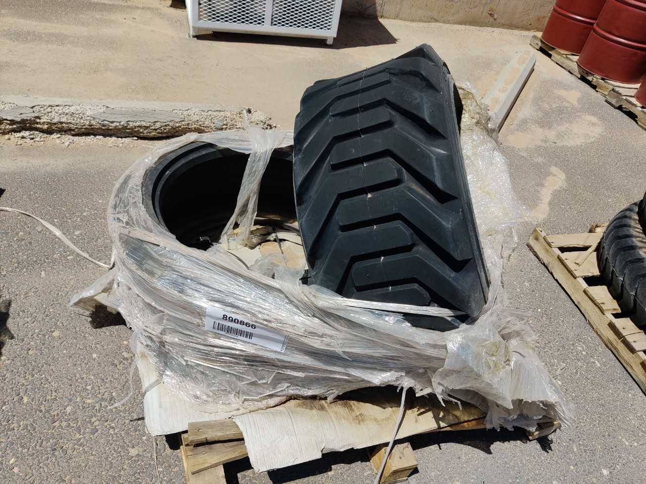 1 PALLET OF 2 INDUSTRIAL TRUCK TIRES - HYDRO EXCAVATOR TRUCKS