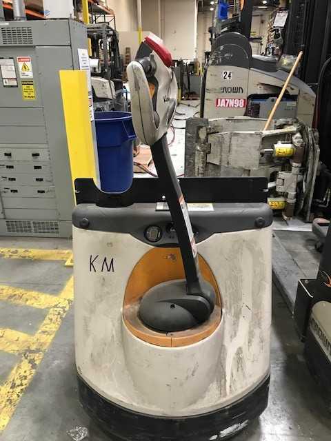 2017 Crown WP3045-45 walkie pallet jack Livermore CA - MANUAL PALLET JACKS 2017 Crown WP3045-45 walkie pallet jack Livermore CA - MANUAL PALLET JACKS