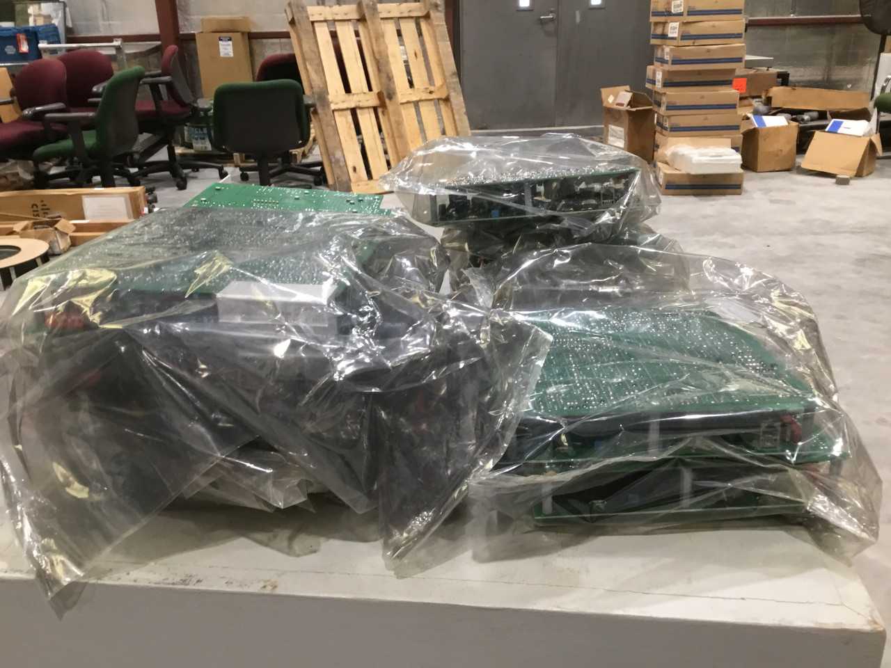 Lot of Electronic Controls - AUTOMATION & CONTROLS