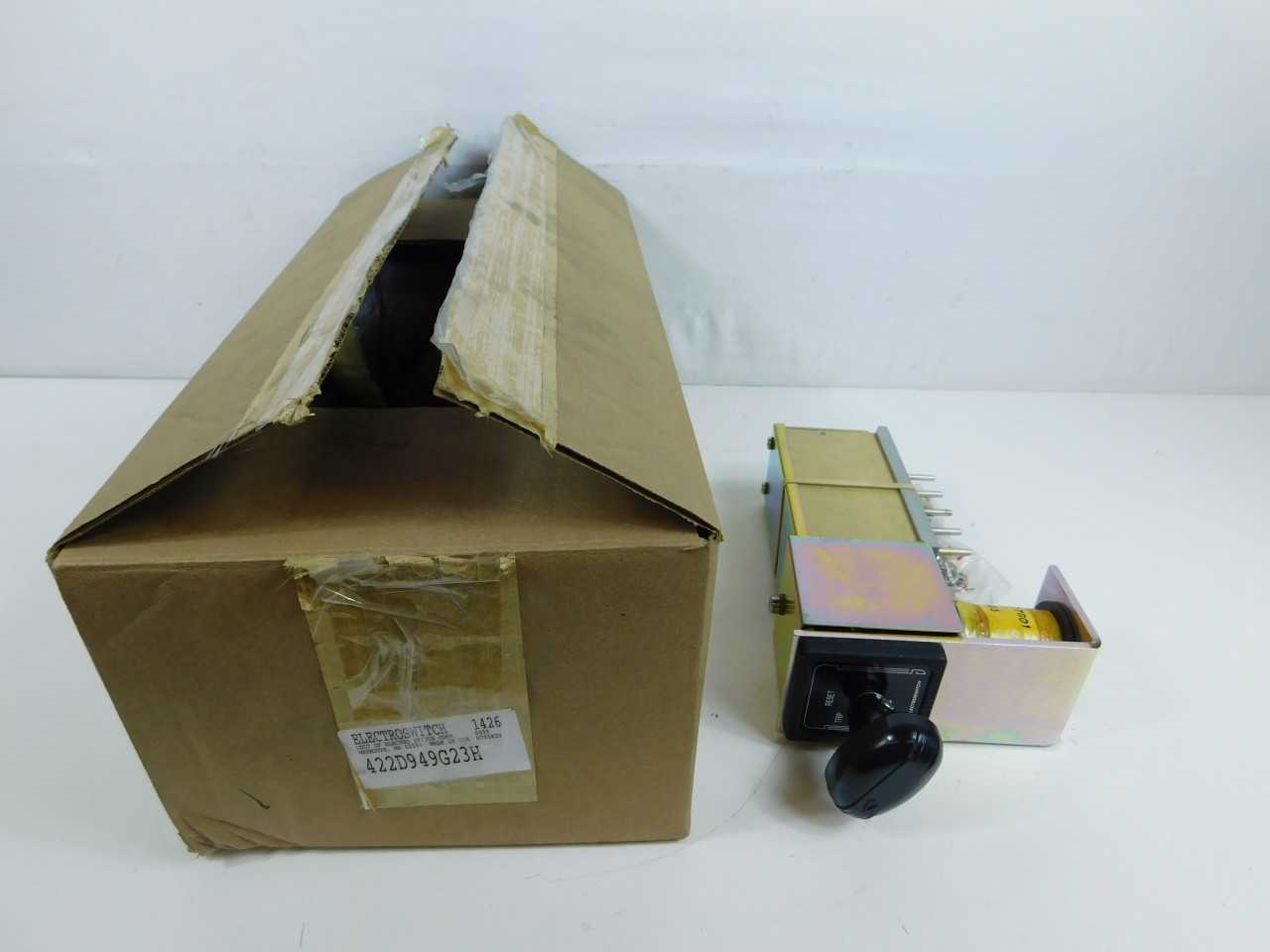 Quantity of 6x Assorted Switches - ELECTRICAL COMPONENTS