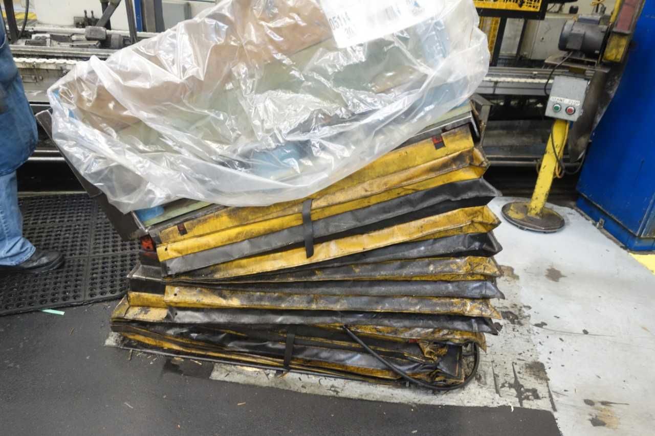 Presto scissor lift table, 4000lb capacity - MATERIAL HANDLING