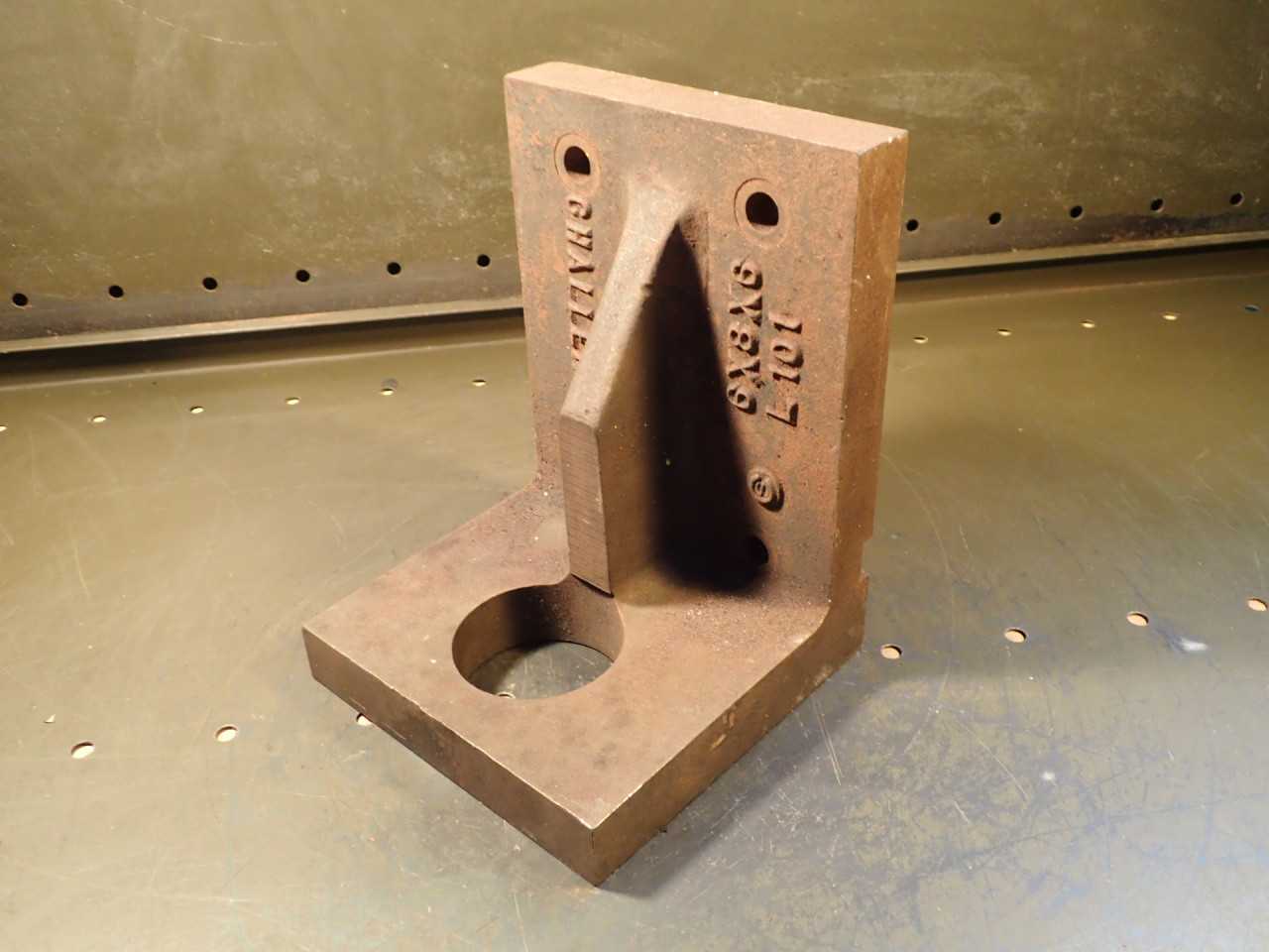 Challenge L-101 6" x 8" x 6" Right Angle Cast Iron Machine Mill Fixture Plate - END MILLS