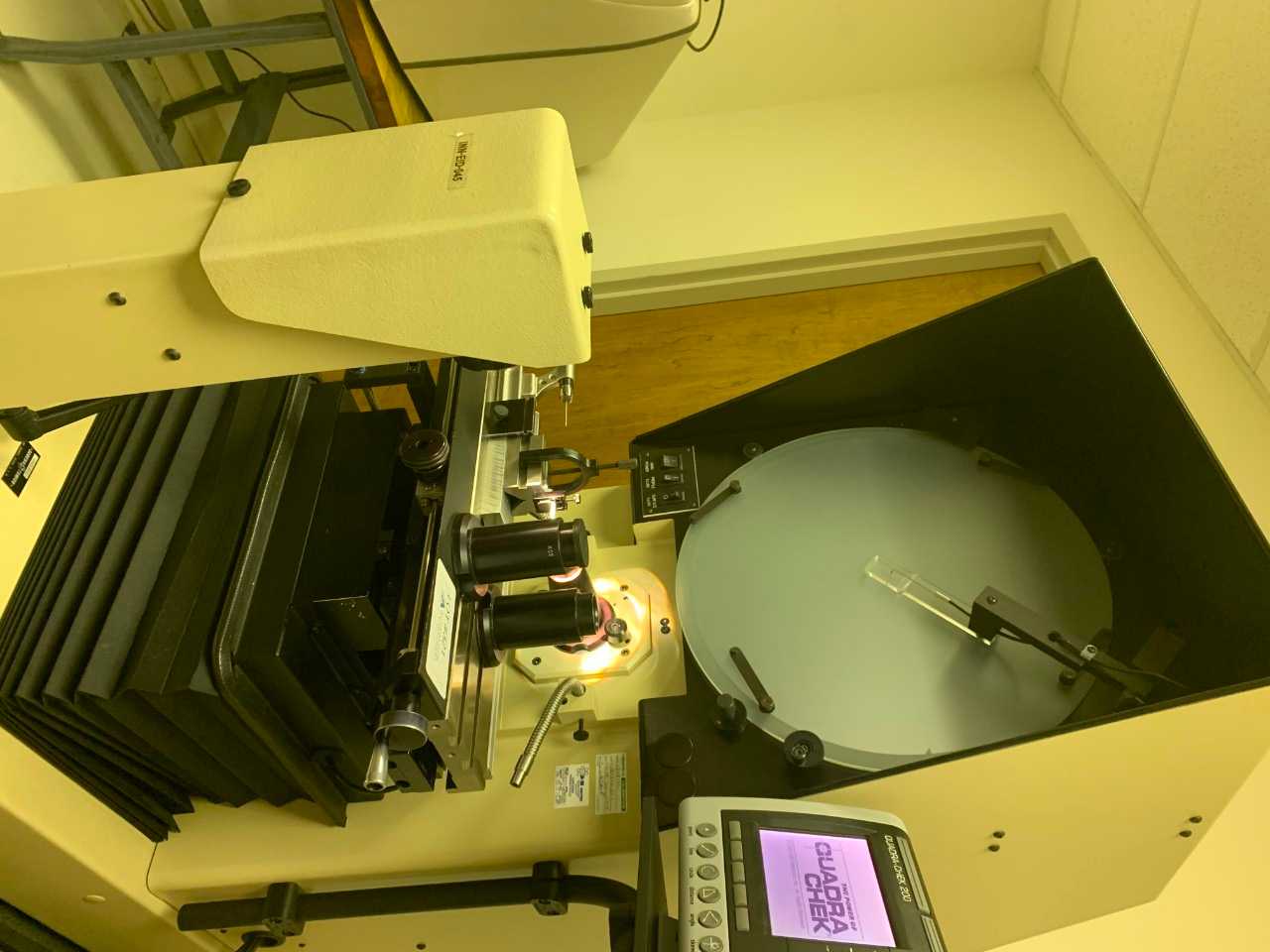 Scherr Tumico 20-1600 Optical Comparator - MACHINING ACCESSORIES & TOOLING