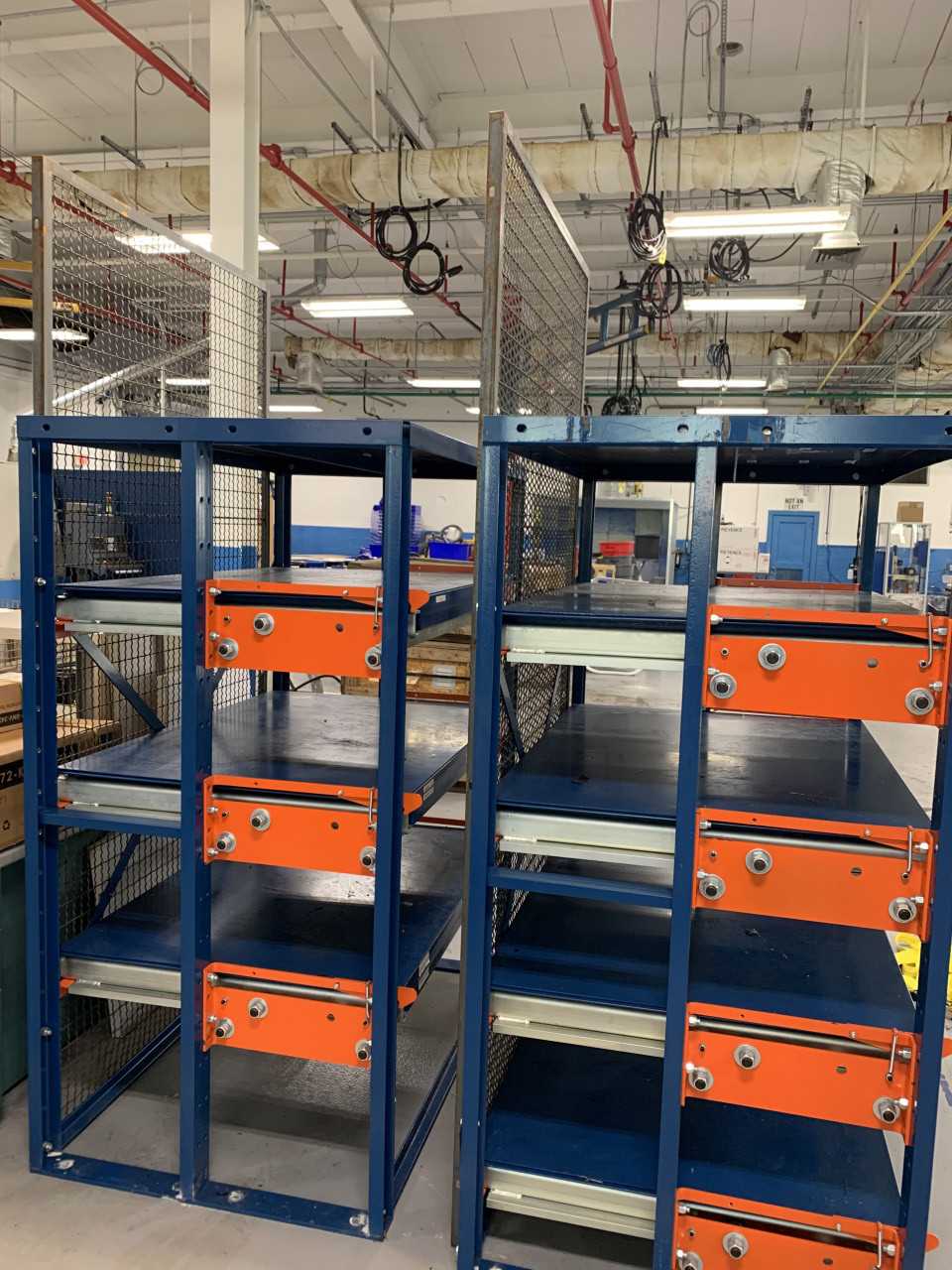 Adjustable Heavy Duty Tooling Shelves - MACHINING ACCESSORIES & TOOLING
