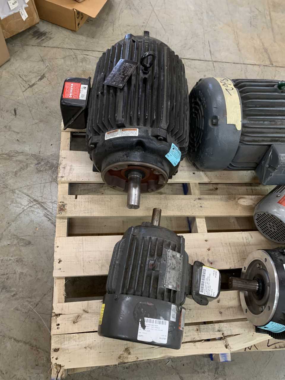 PALLET OF ELECTRIC MOTORS MARATHON, US MOTORS, ETC. DIFFERENT SIZES - MISCELLANEOUS