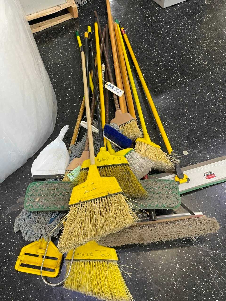 Misc Brooms ect - ELECTRIC POWER TOOLS
