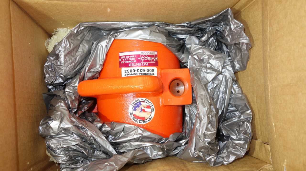 LOT OF 33 VIBCO CCF-5000 PNEUMATIC TURBINE VIBRATORS - MISCELLANEOUS