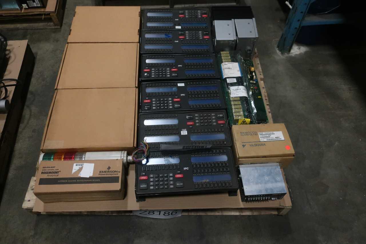 1 PALLET OF ASSORTED ELECTRICAL PILOT LIGHT CONTROLS, PRESSURE SWITCH CONTROLS, INTERFACE PANELS, SERVO DRIVE- YASKAWA, PATLITE, IPC, HONEYWELL, BAILEY - AUTOMATION & CONTROLS