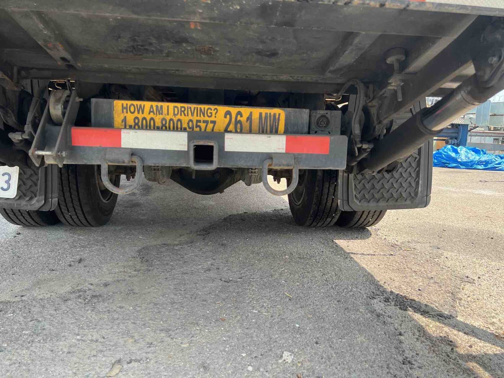 2010 Nissan UD 2000 15' Flatbed With Lift Gate - HYDRO EXCAVATOR TRUCKS