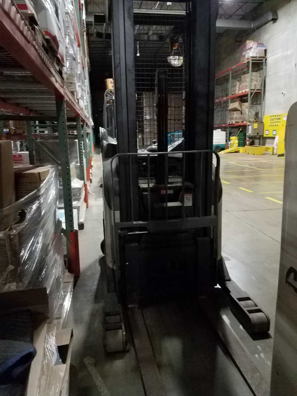 2012 Crown RR5725-35 reach truck Addison IL - REACH TRUCKS
