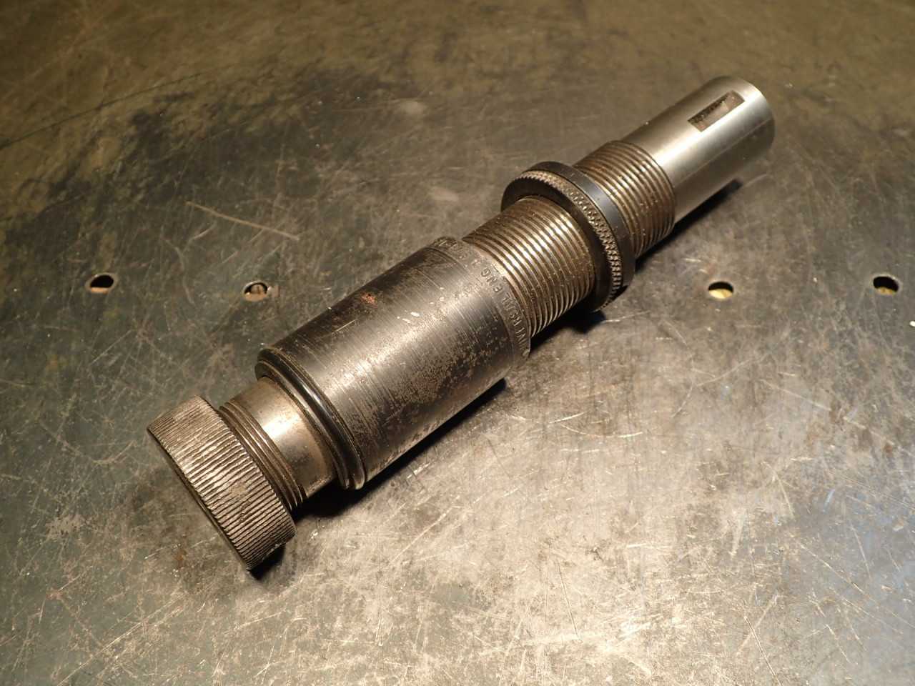 Universal Engineering Tap Driver Chuck: 3/8-7/8 Hand Range 1-1/4" Straight Shank - MACHINING ACCESSORIES & TOOLING