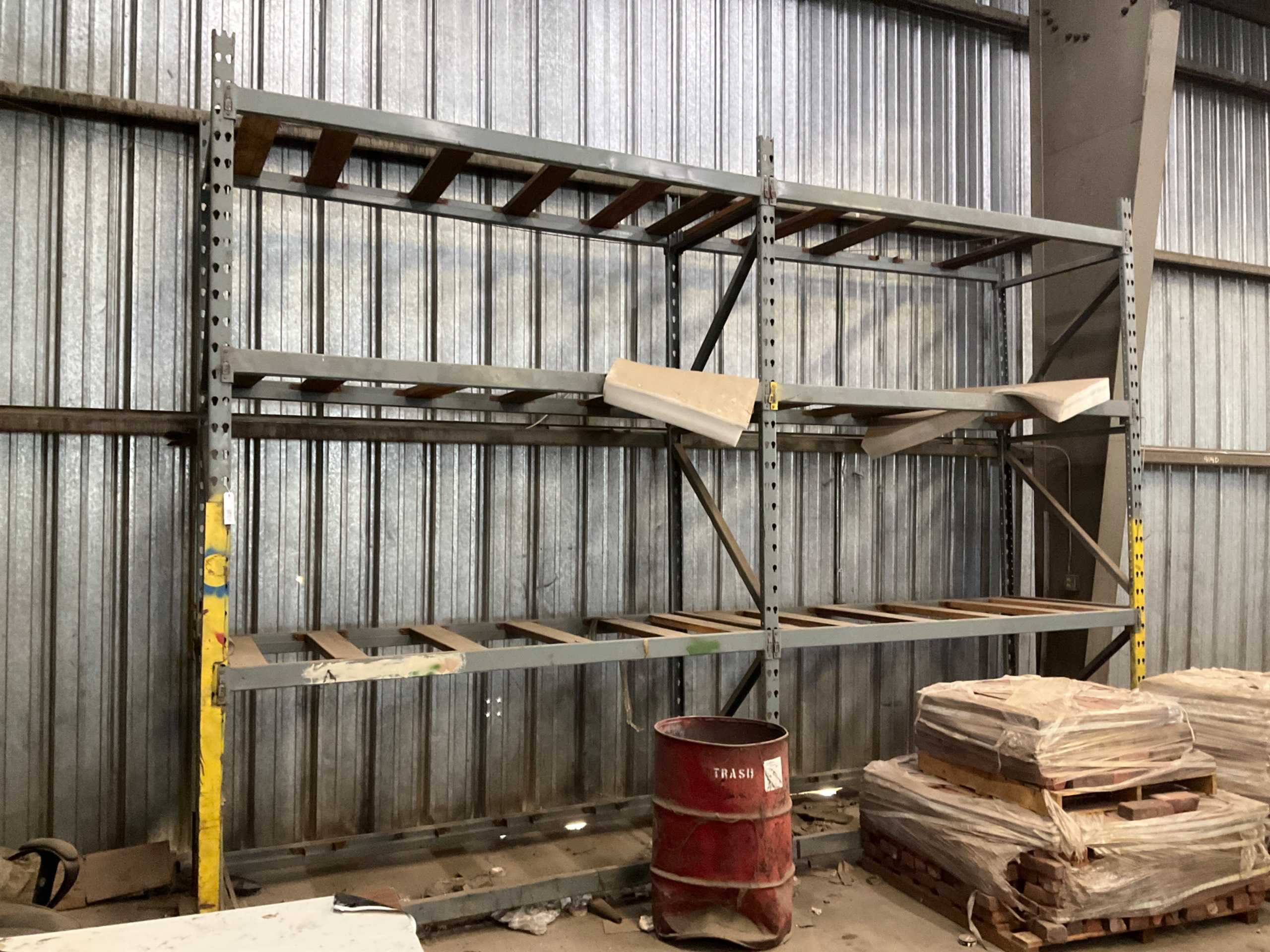 BULK QTY OF PALLET RACKING