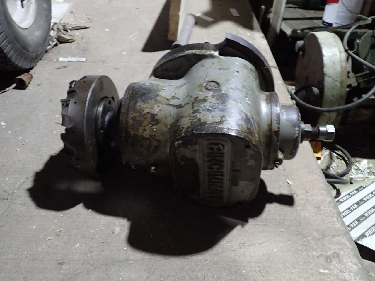 Cincinnati Right Angle Vertical Mill Milling Head for Horizontal Mill - MILLING MACHINES