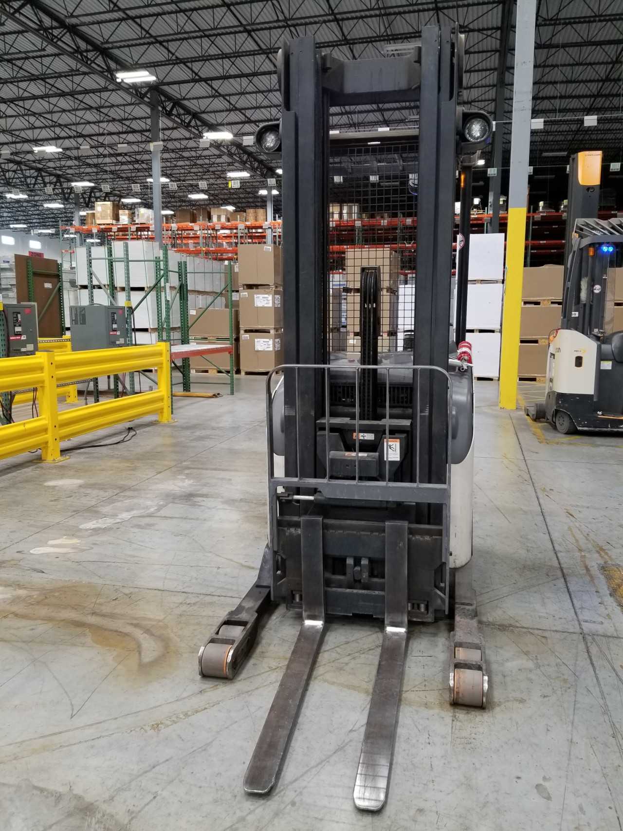 2005 Crown RR522045TT240 reach truck, Henrico (Richmond), VA - REACH TRUCKS