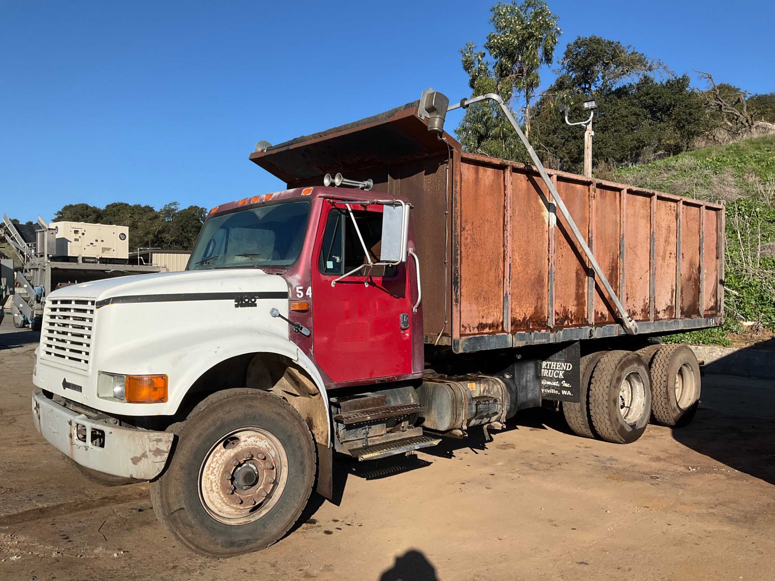 1997 INTERNATIONAL 4900 6X4 DUMP TRUCK