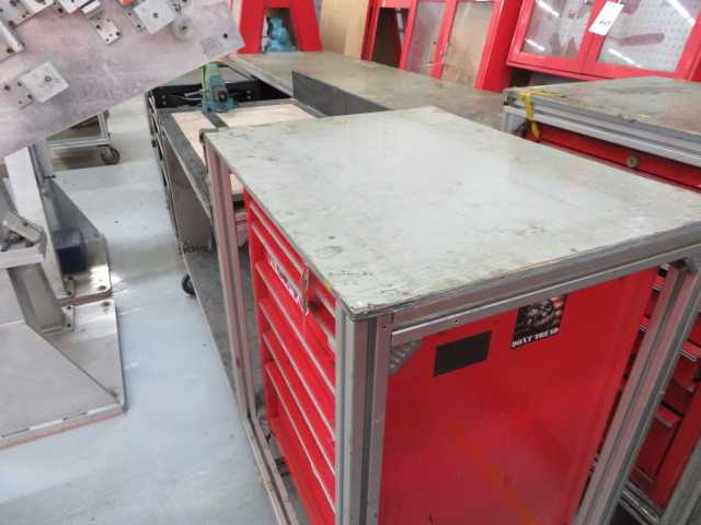 7 Drawer Tool Box Snap On with table and Wilton Vice - MISCELLANEOUS