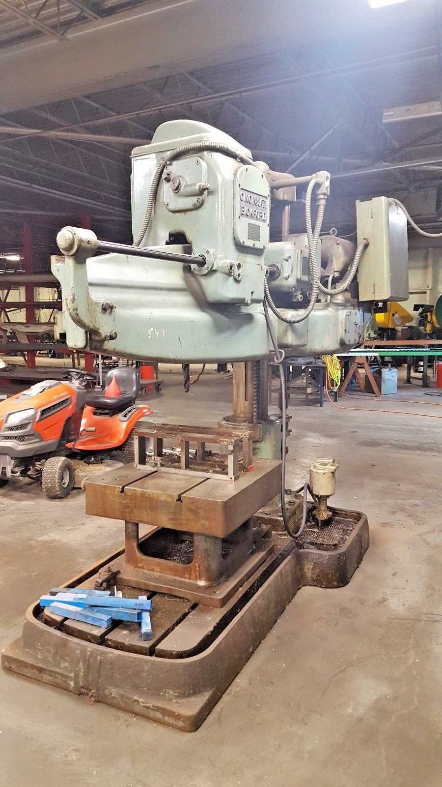 Cincinnati Bickford 3' X 9" Radial Arm Drill Model 3-519 - RADIAL ARM DRILLING MACHINES