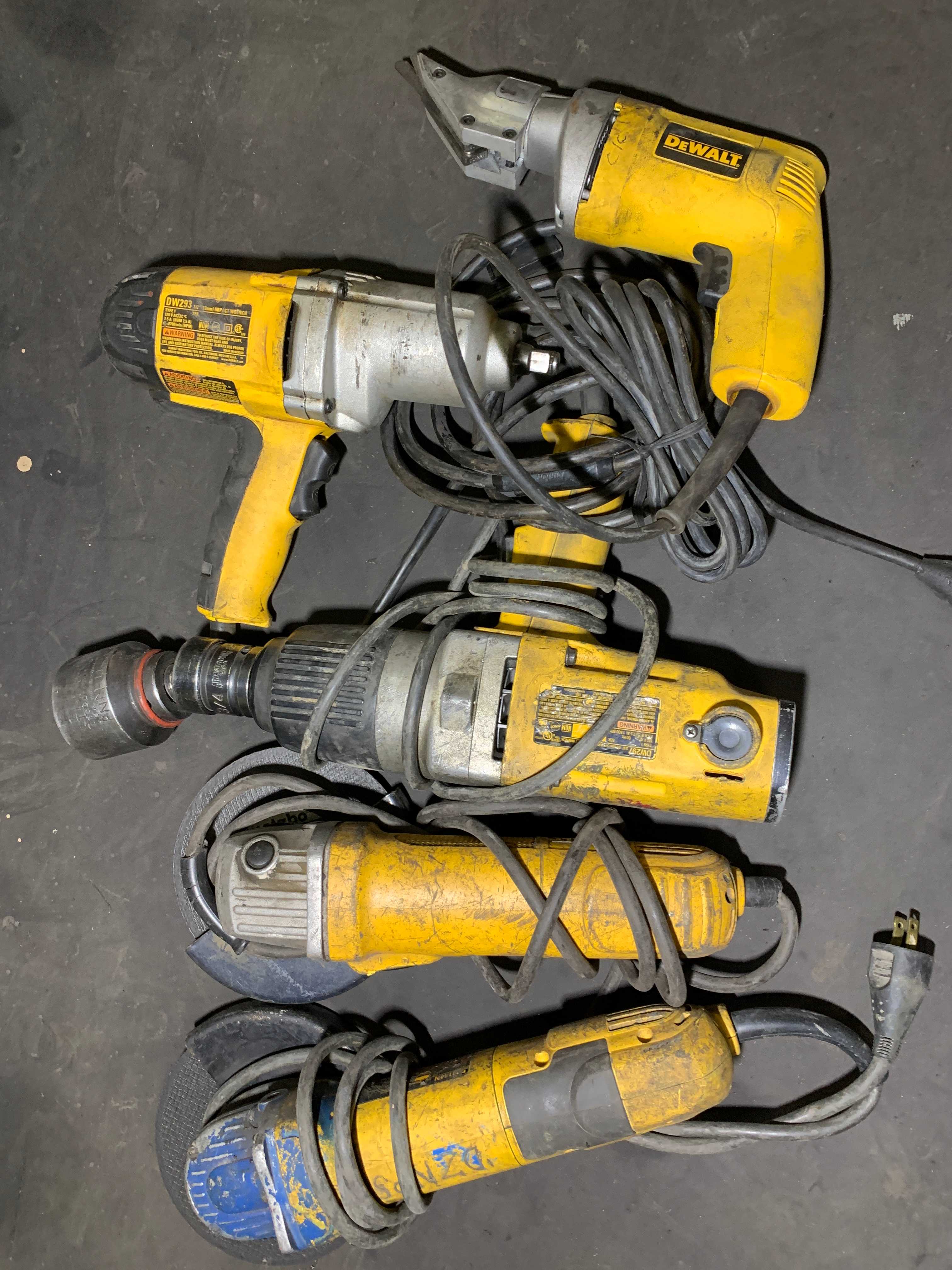 LOT OF FIVE ASSORTED DEWALT TOOLS - ELECTRIC POWER TOOLS