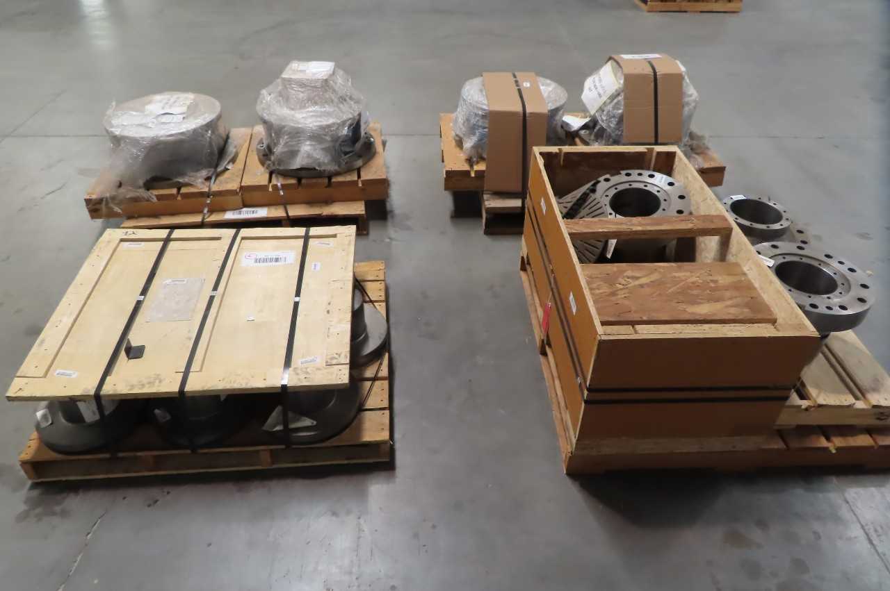 4 PALLETS OF ASSORTED GEAR COUPLING HUBS, STUFFING BOX EXTENSIONS, PRESSURE SPRING SEATS, FLOWSERVE, ABB, KOP-FLEX - POWER TRANSMISSION