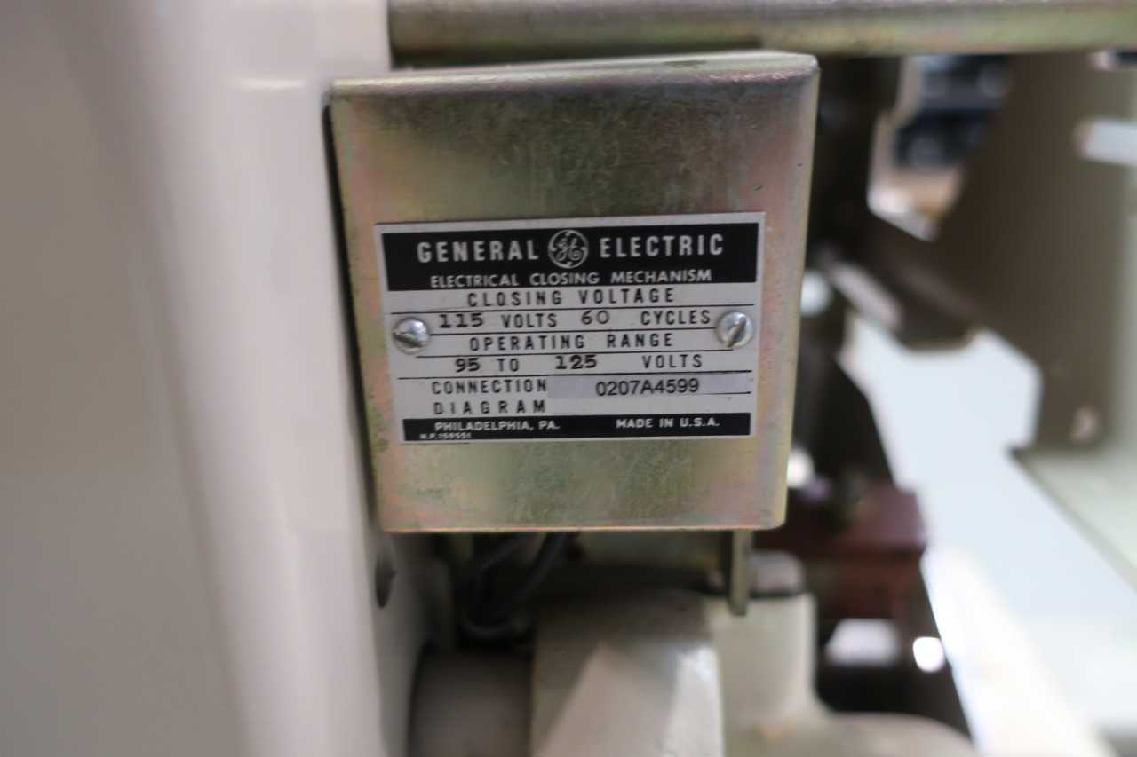 GENERAL ELECTRIC GE 224A6148-202 TYPE AK-2A-50-1 1600A AMP 600V-AC AIR CIRCUIT BREAKER - CIRCUIT BREAKERS