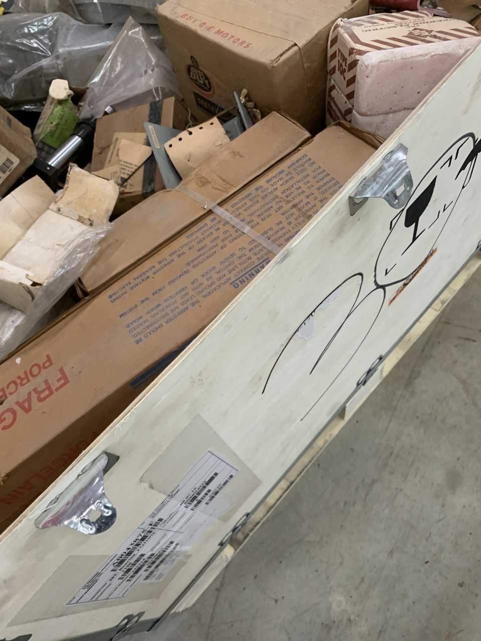 CRATE OF MISC. ELECTRICAL AUTOMATION EQUIPMENT ALLEN-BRADLEY ETC. - ELECTRICAL COMPONENTS
