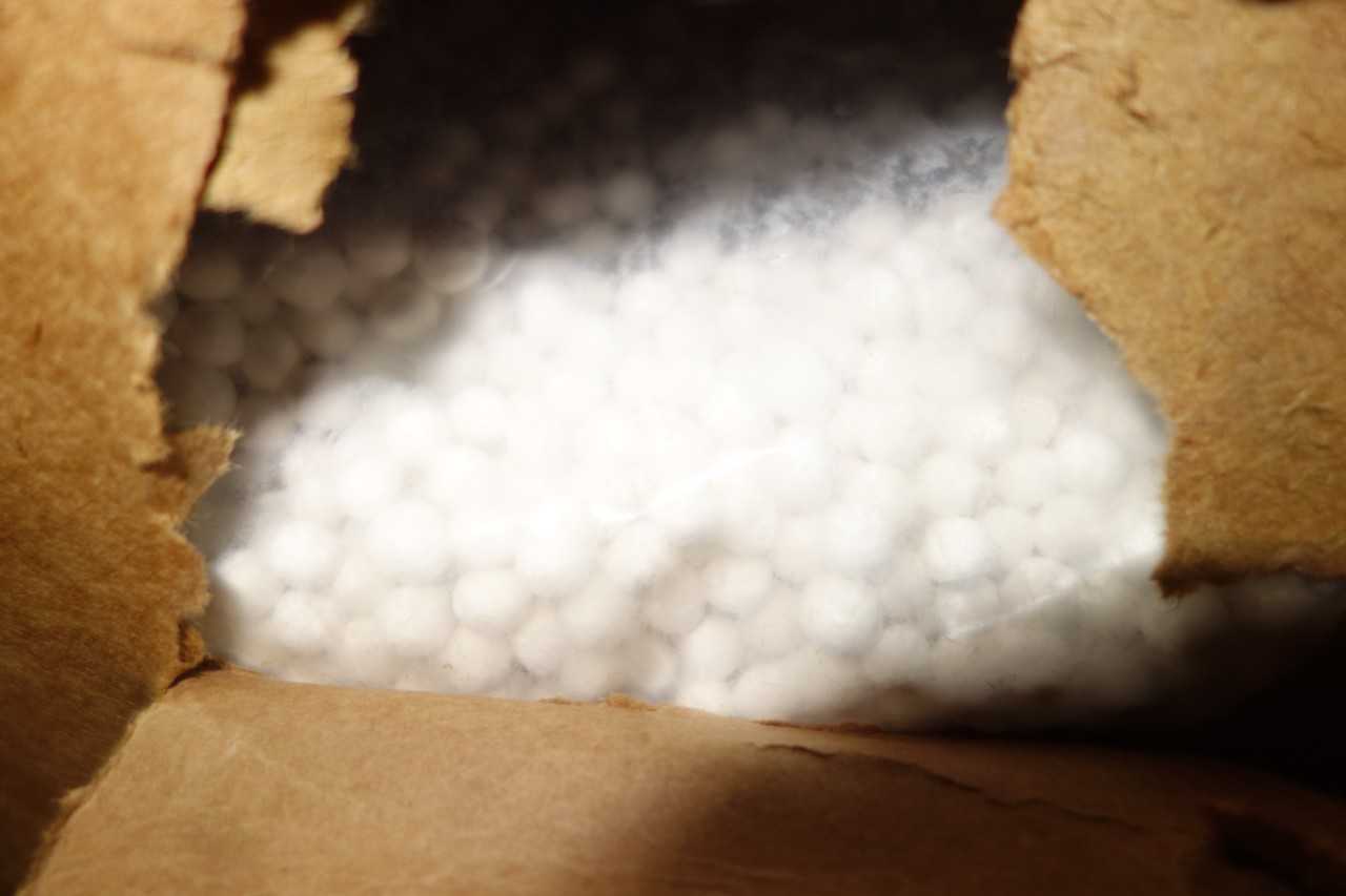 PALLET OF PARKER 1/4" BEAD - INDUSTRIAL PARTS