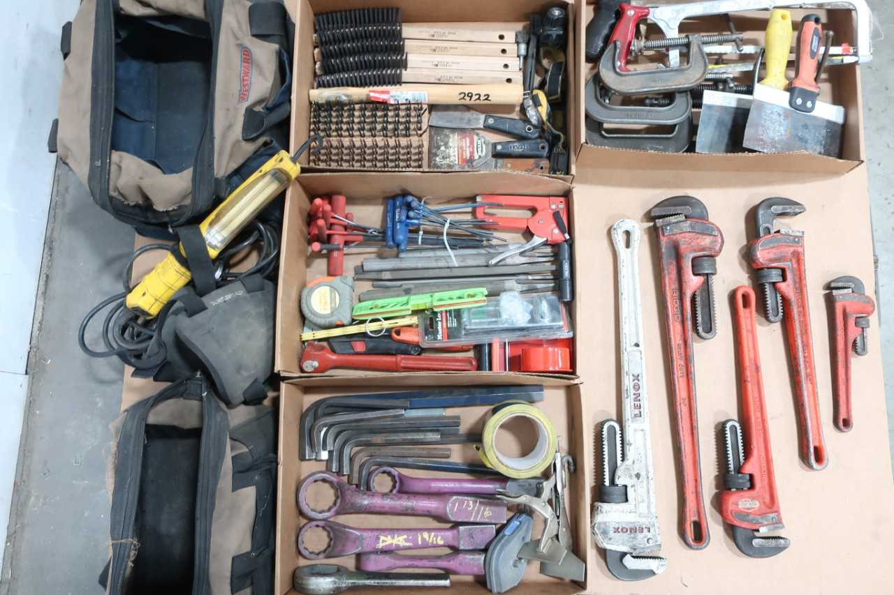 2 PALLETS OF ASSORTED TOOLS AND HAND BAGS - HAND TOOLS